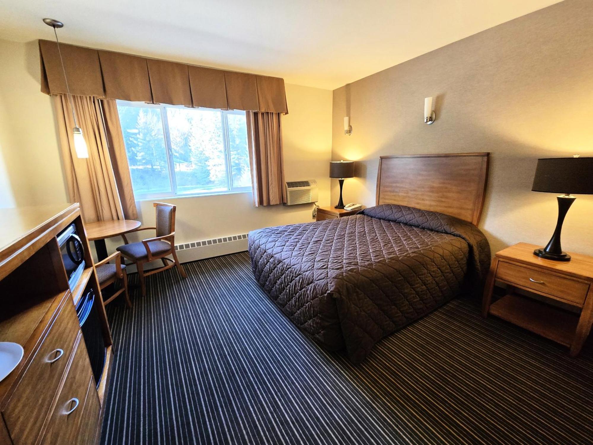 Breeze Inn Hotel スワード エクステリア 写真
