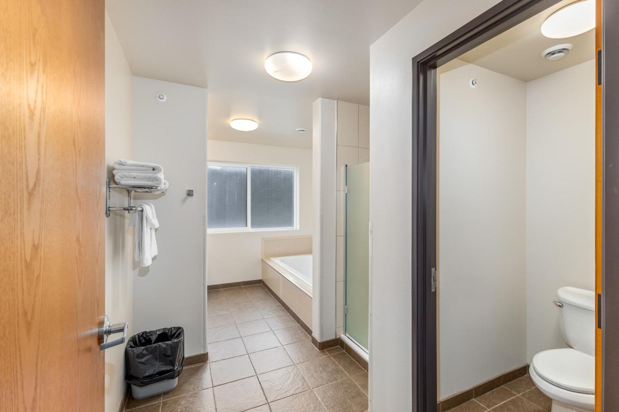 Breeze Inn Hotel スワード エクステリア 写真
