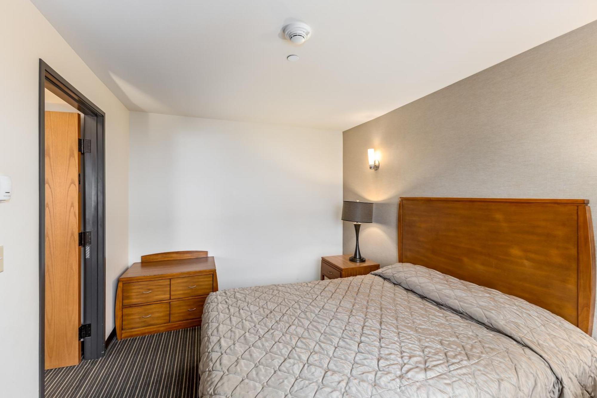 Breeze Inn Hotel スワード エクステリア 写真
