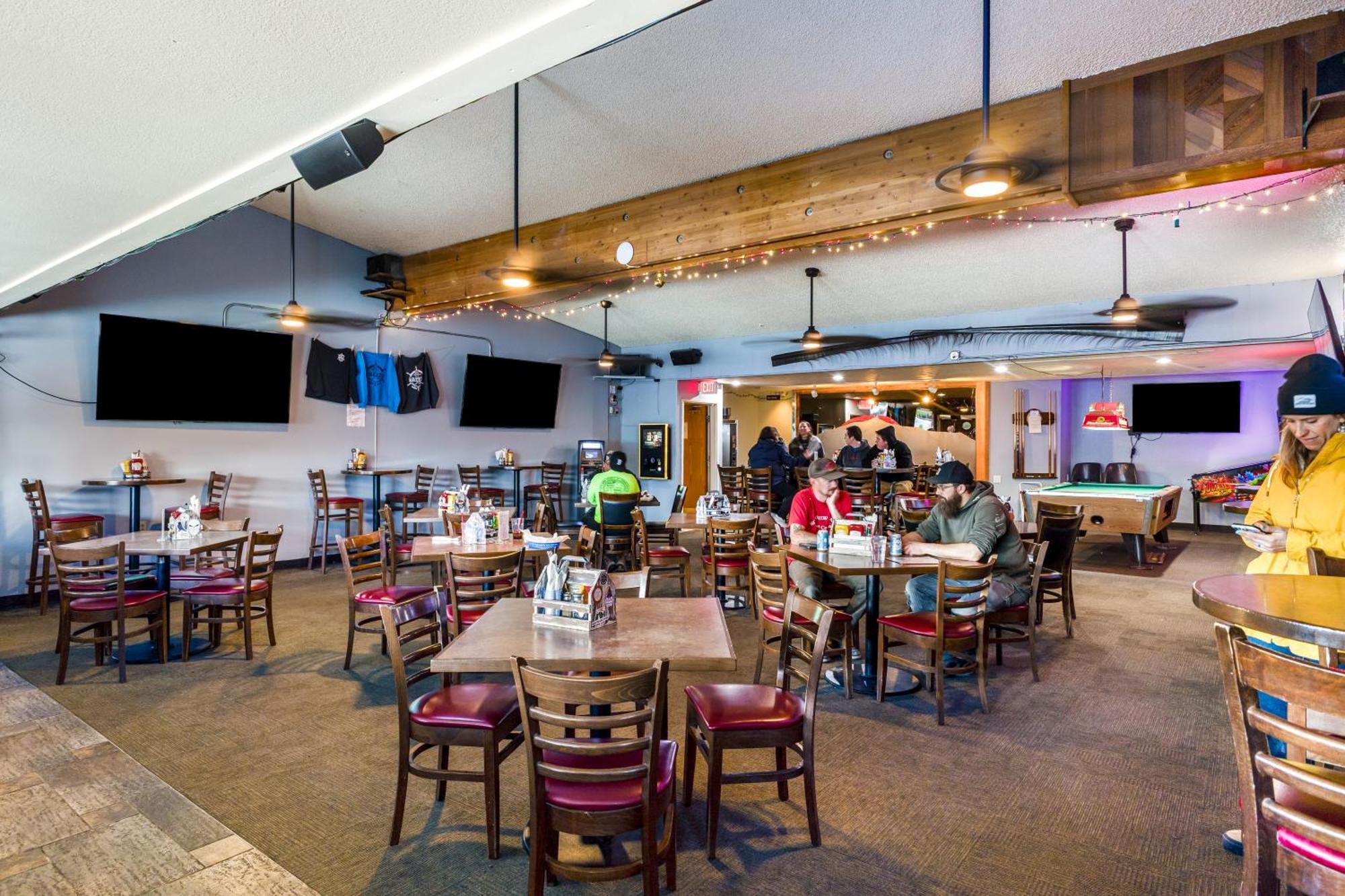 Breeze Inn Hotel スワード エクステリア 写真